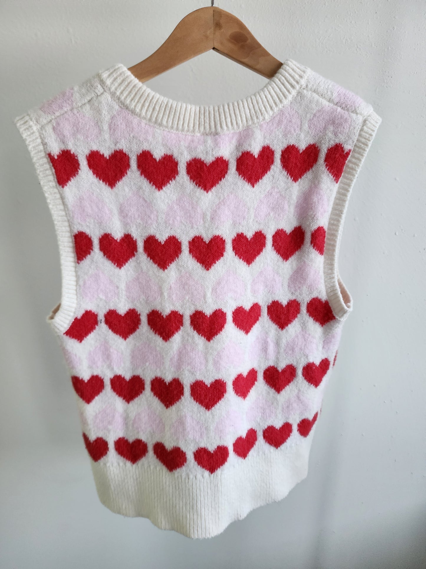 Old Navy heart sweater vest, size 14/16 (kids)