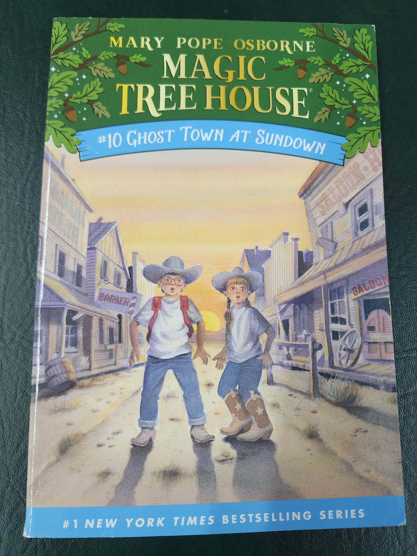 Magic Treehouse #10: Ghost Town at Sundown