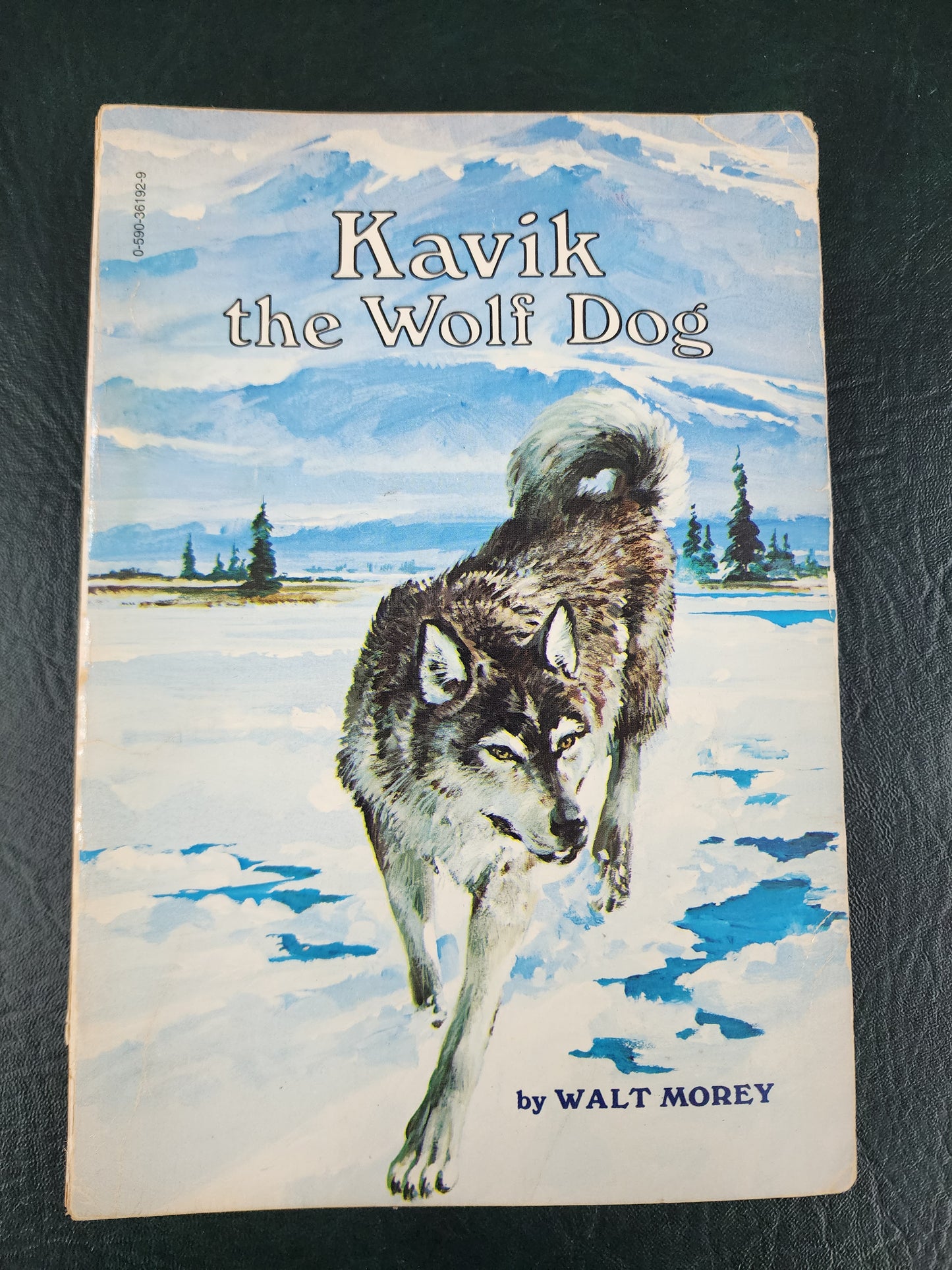 Kavik the Wolf Dog by Walt Morey