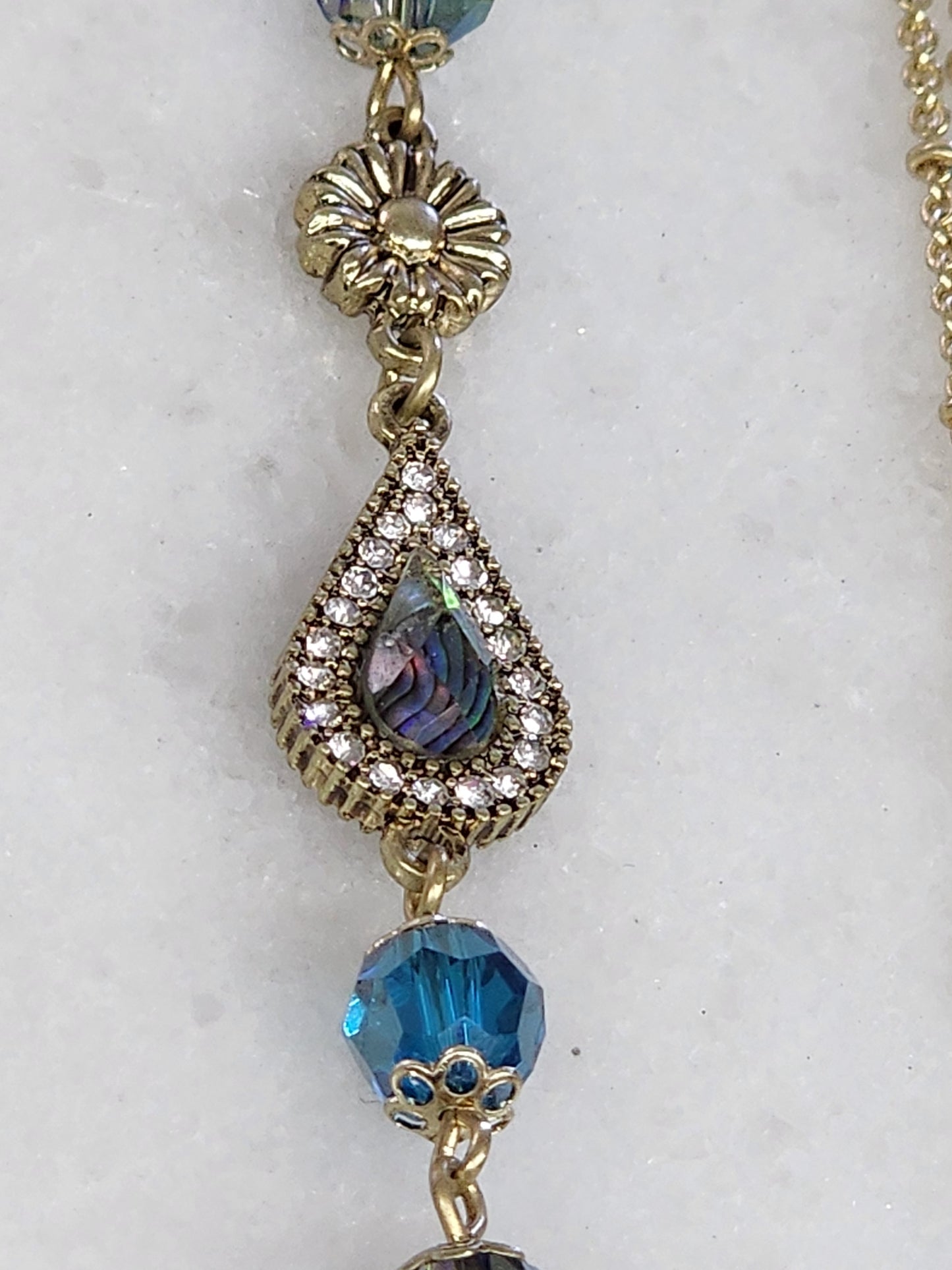 iona & lilly Blue Crystal Necklace NEW
