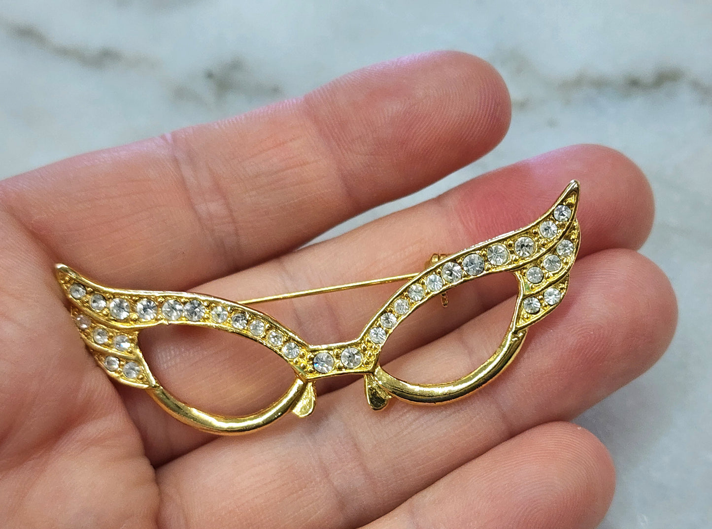 Rhinestone Cat's Eye Glasses Brooch