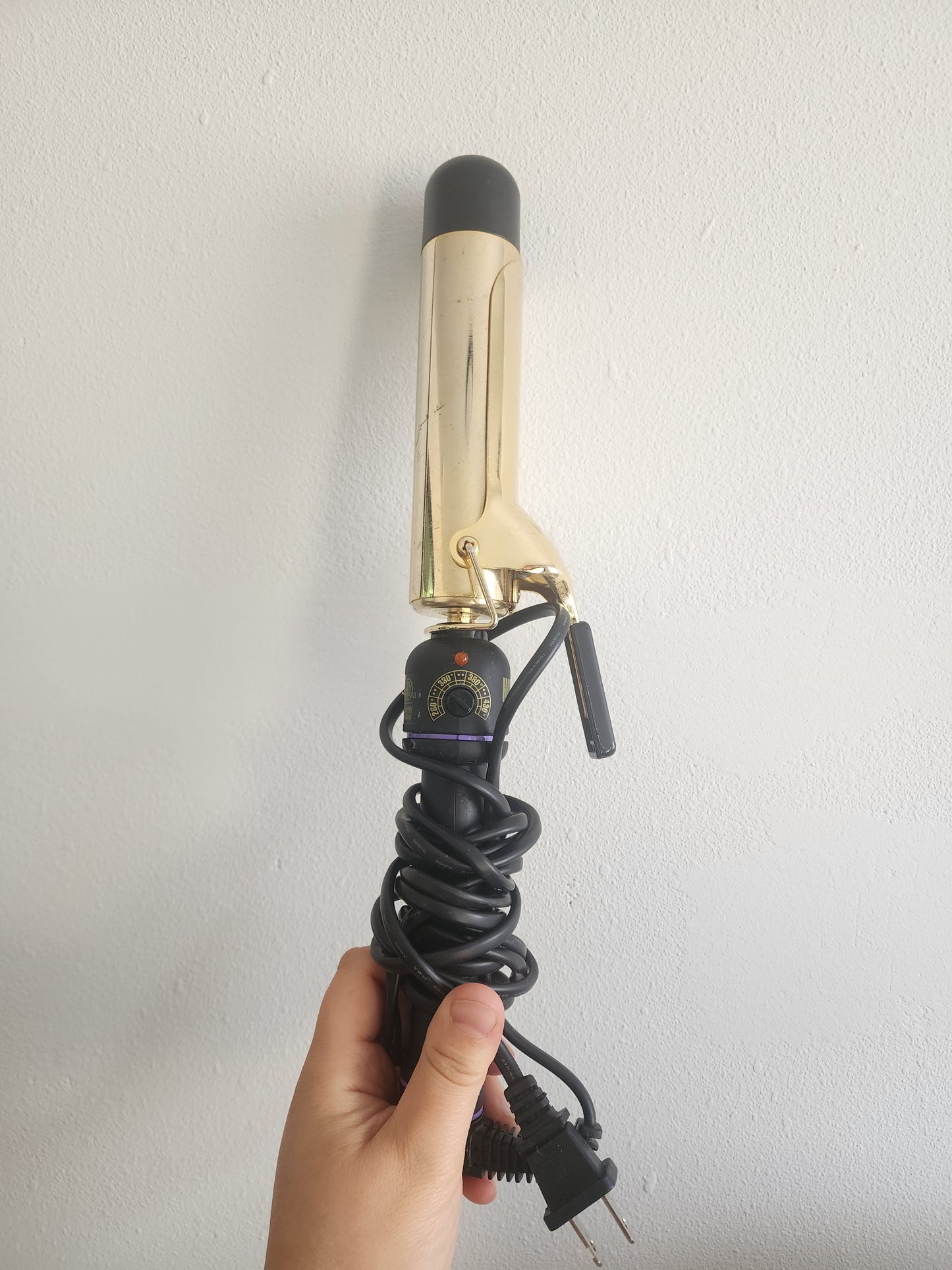 Hot Tools curling iron 2 inch Model 1102