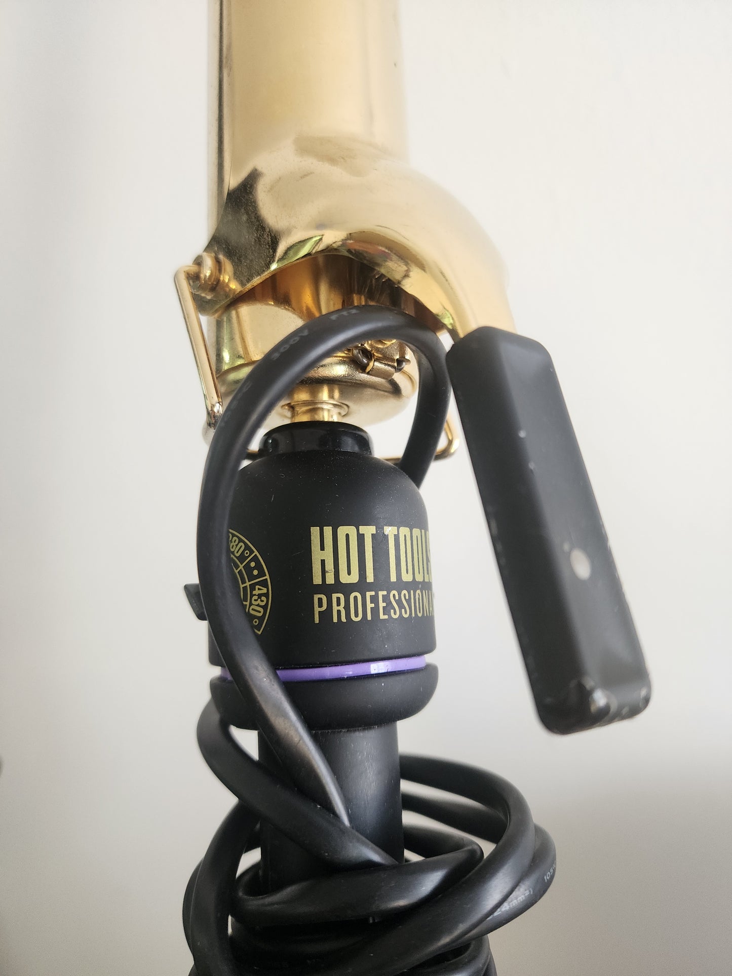 Hot Tools curling iron 2 inch Model 1102