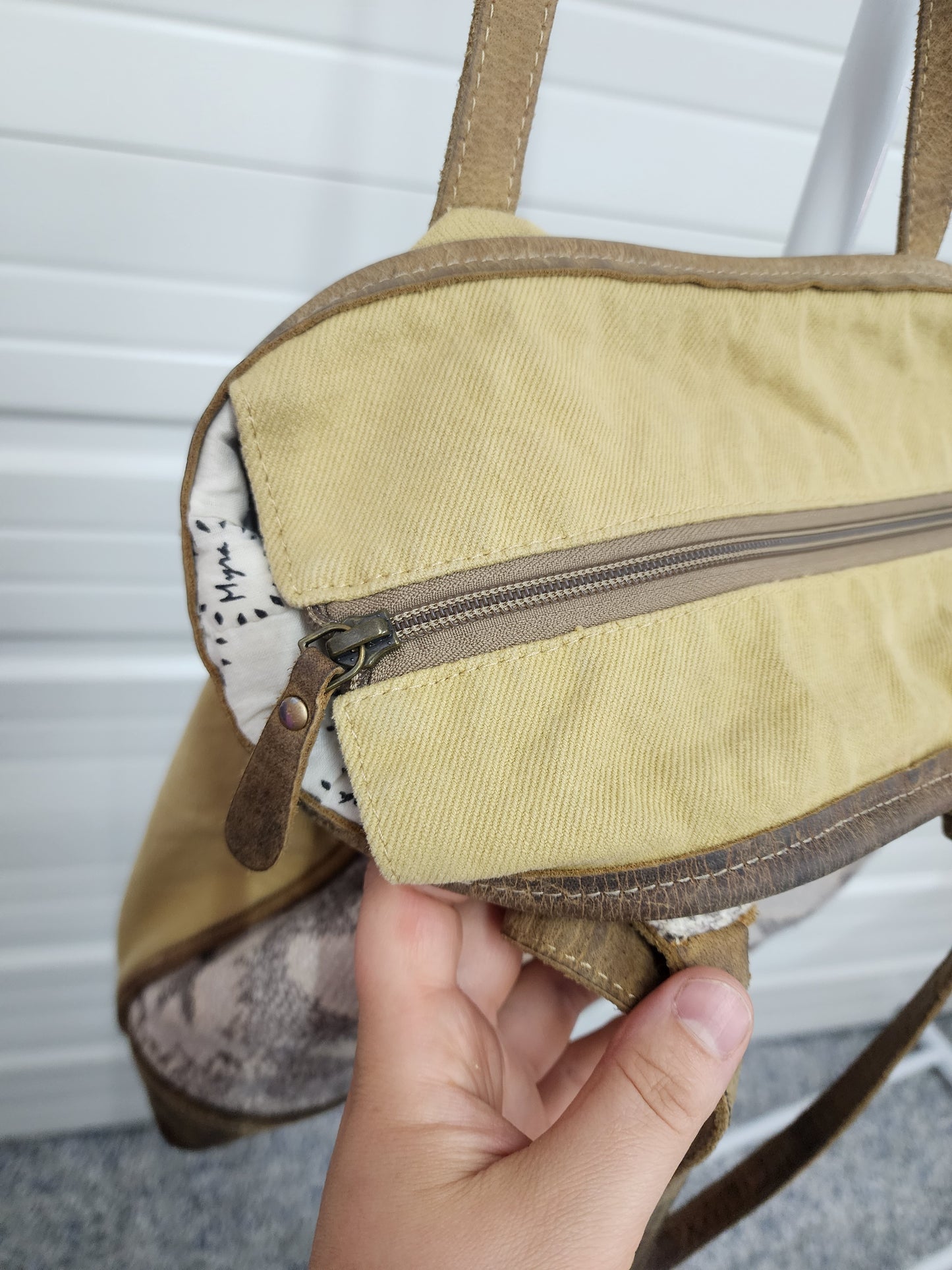 Myra Bag, Rug-Style with leather handles