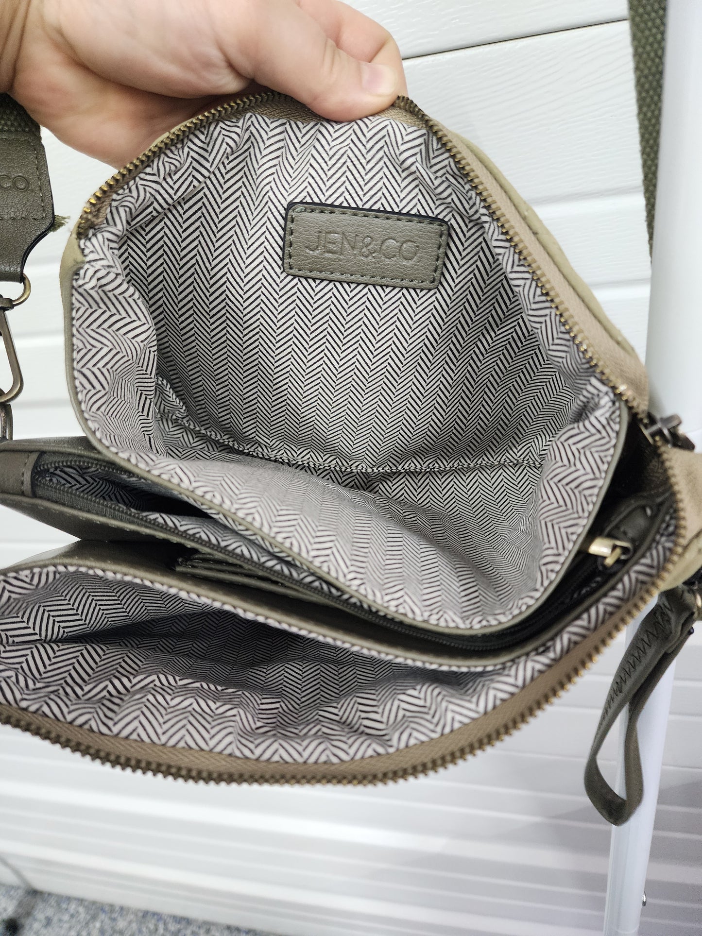 Jen & Co Green Quilted Purse