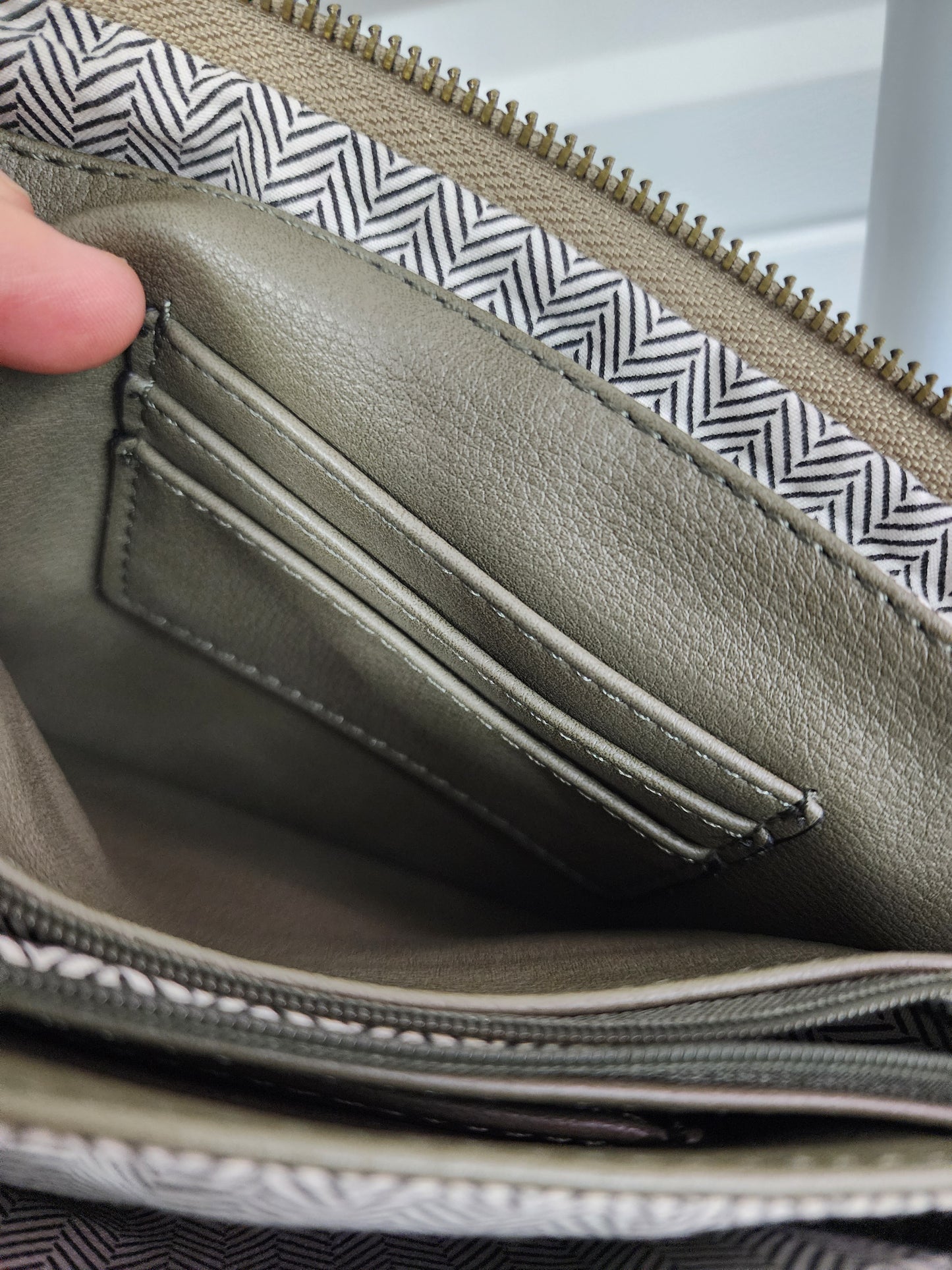 Jen & Co Green Quilted Purse