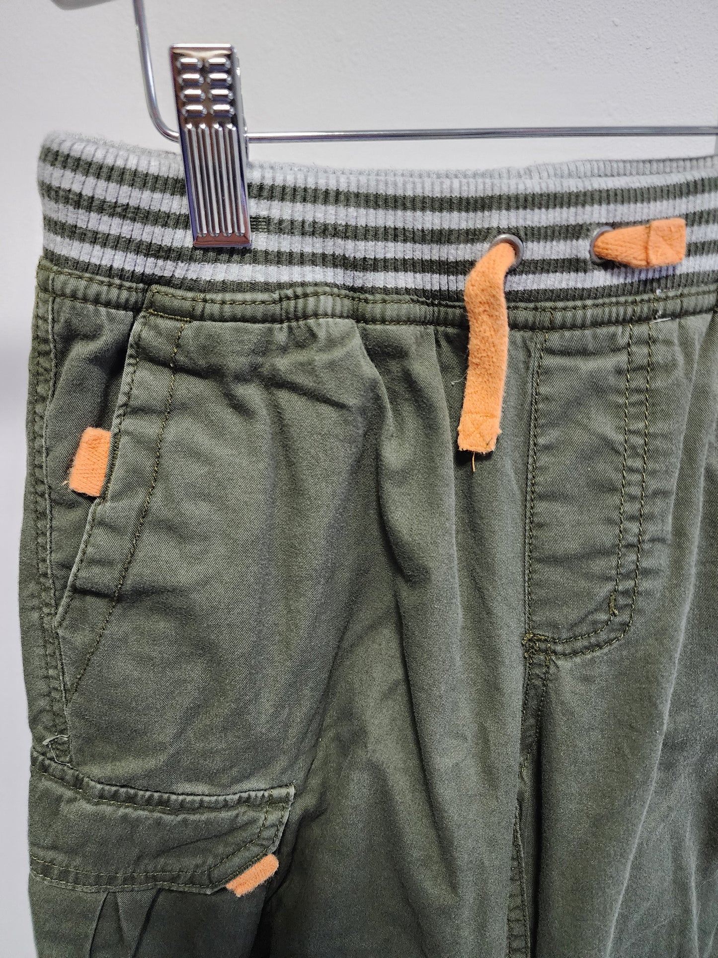 Hanna Andersson green lined cargo pants, size 120 (kids)
