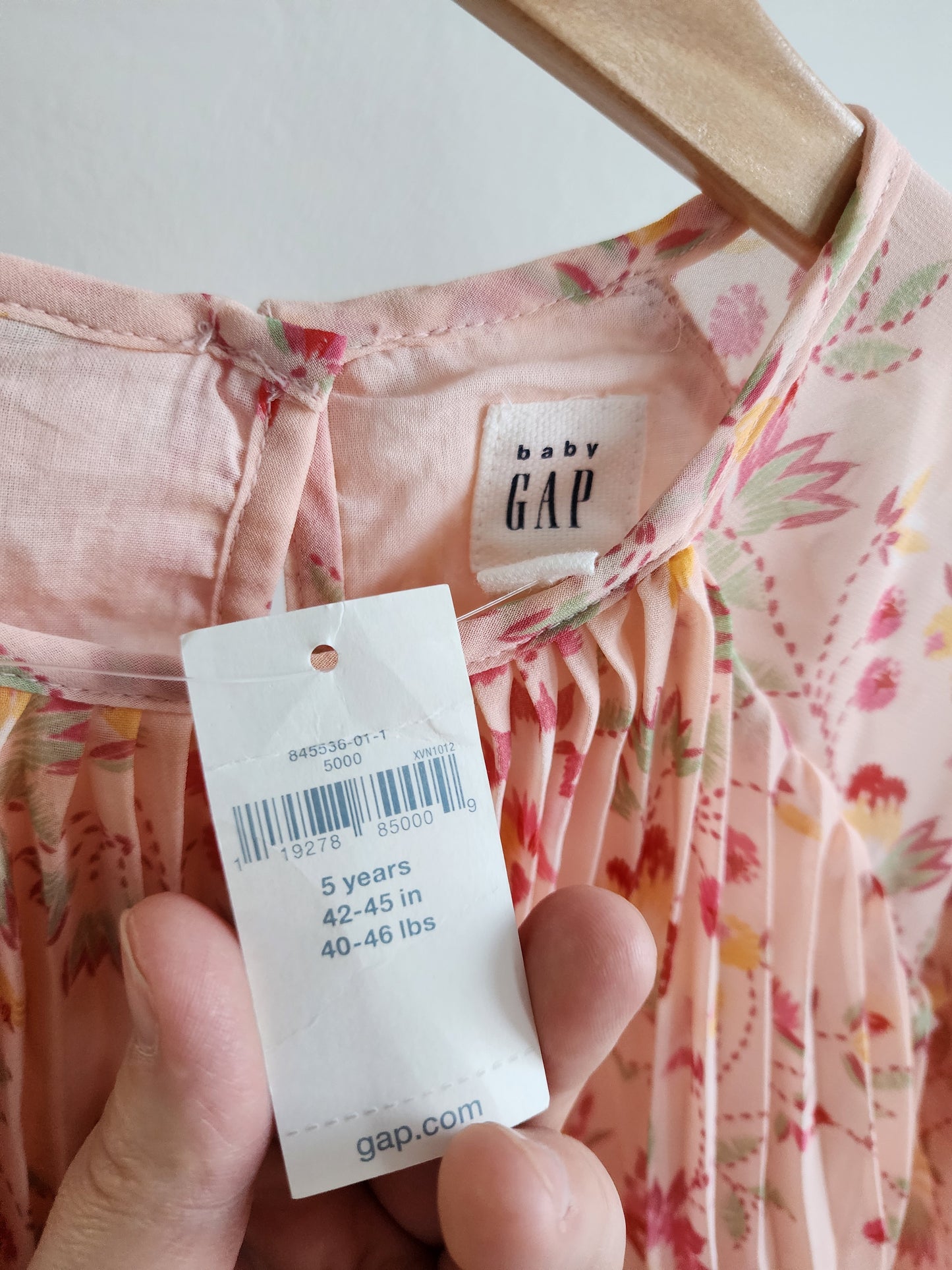 Gap Floral Pleated Dress, size 5 yrs, NWT