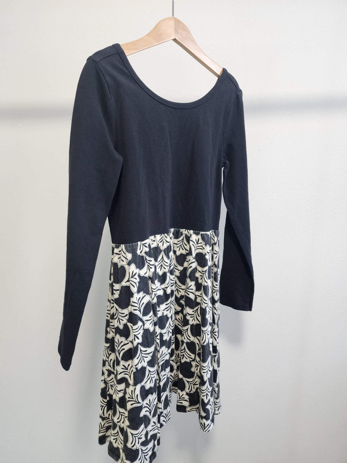 Tea Collection Dress, size 8 (kids)