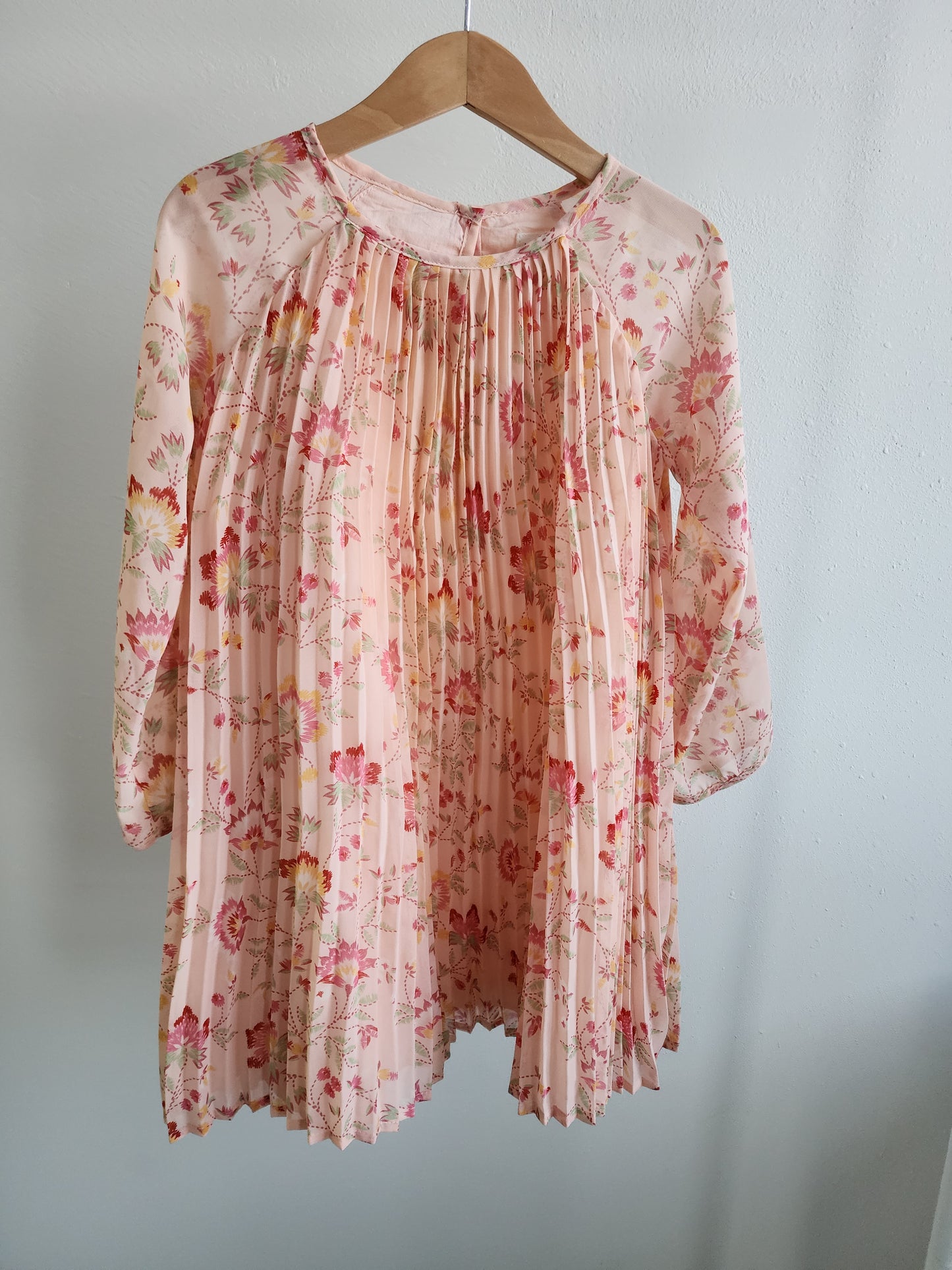 Gap Floral Pleated Dress, size 5 yrs, NWT