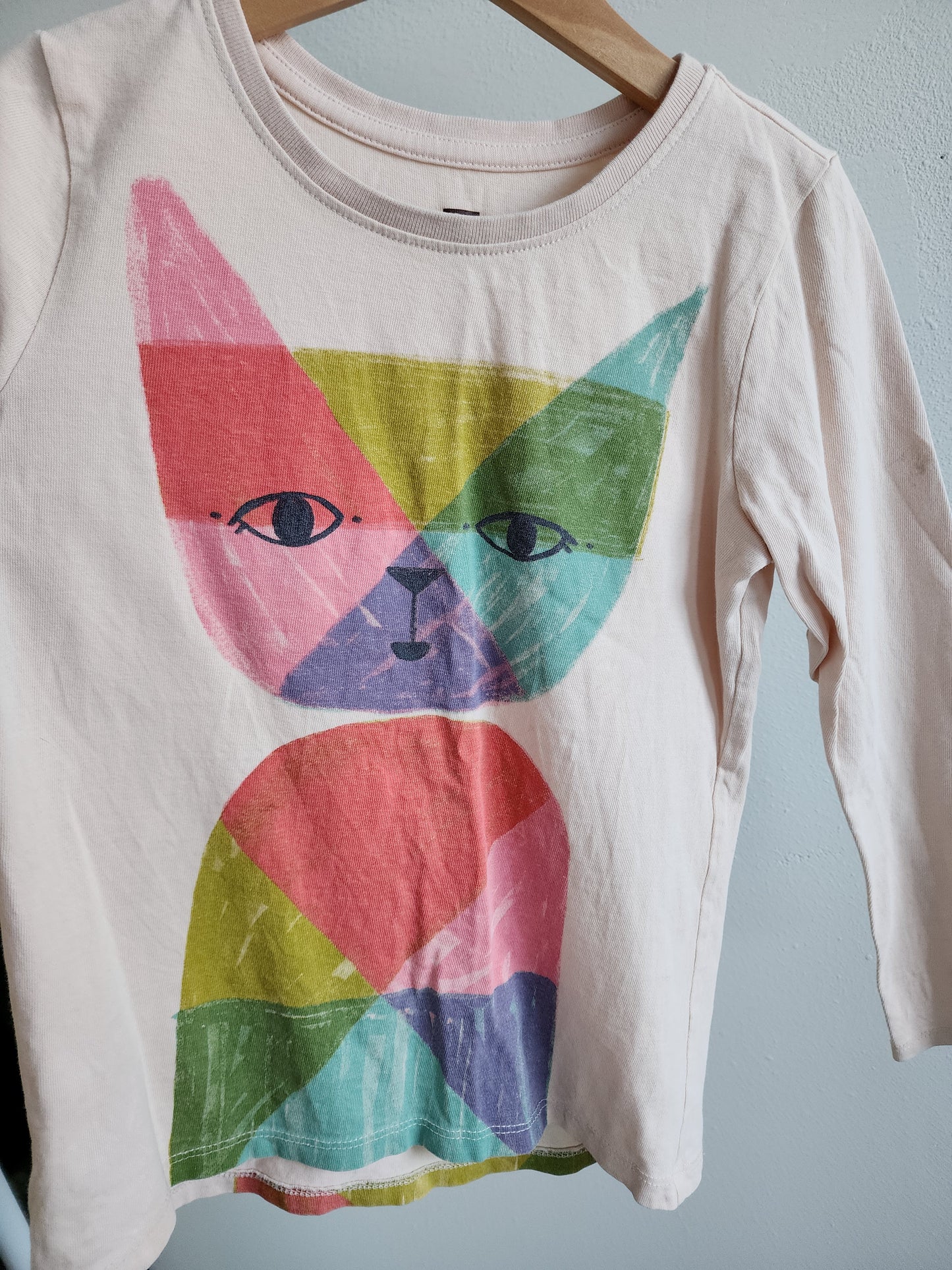 Tea Collection Rainbow Cat Graphic Tee, size 6 (kids)