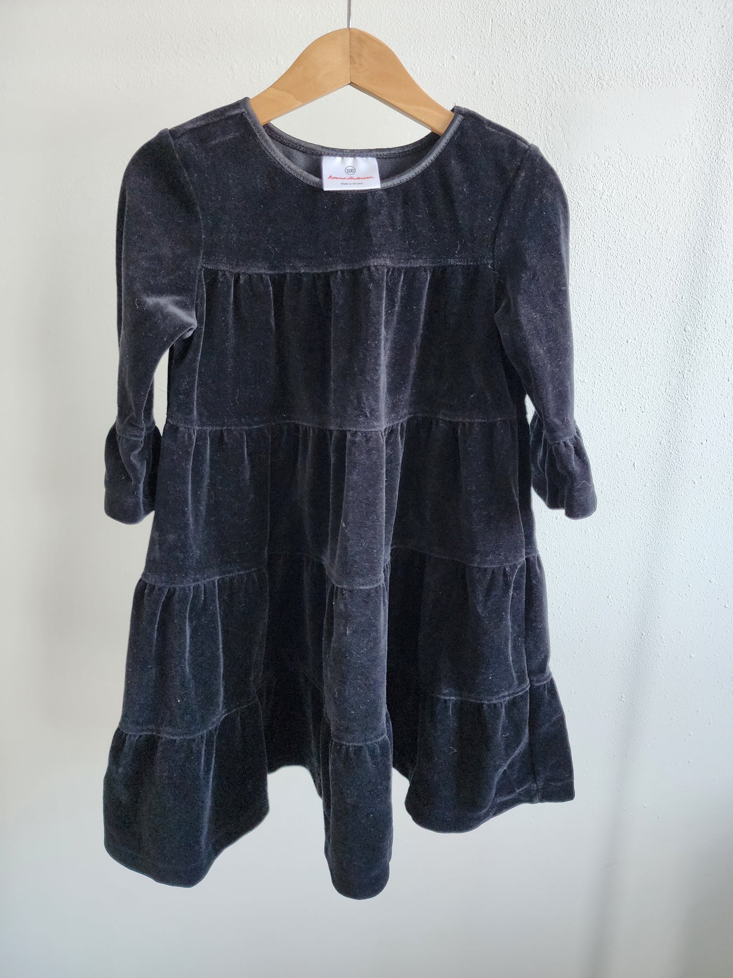 Hanna Andersson black velvet dress, size 100 (kids)