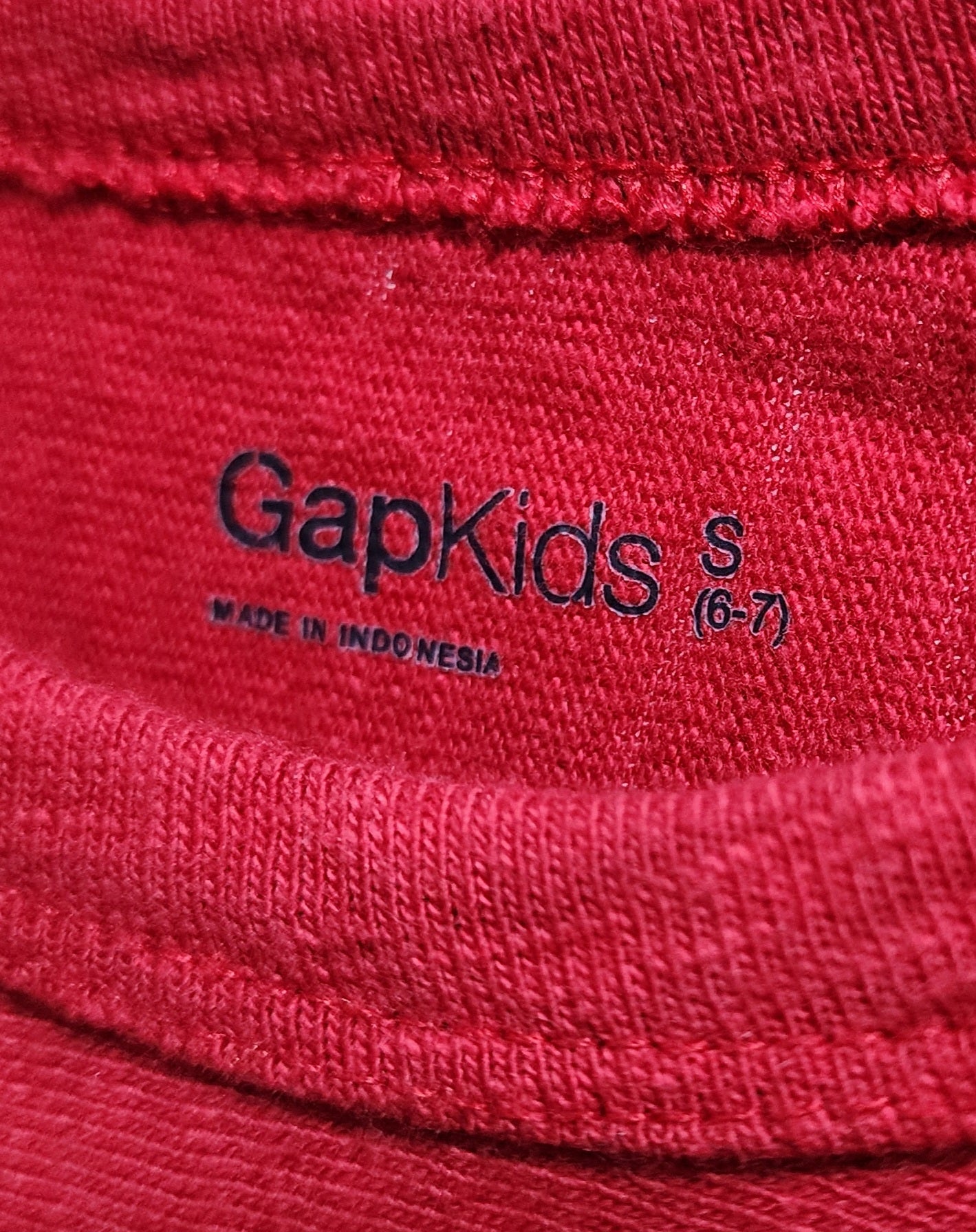 Gap red long sleeve shirt, size S (6/7 kids)