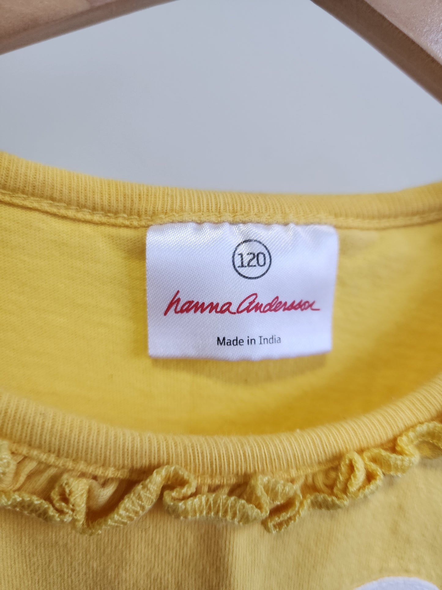 Hanna Andersson cloud shirt, size 120