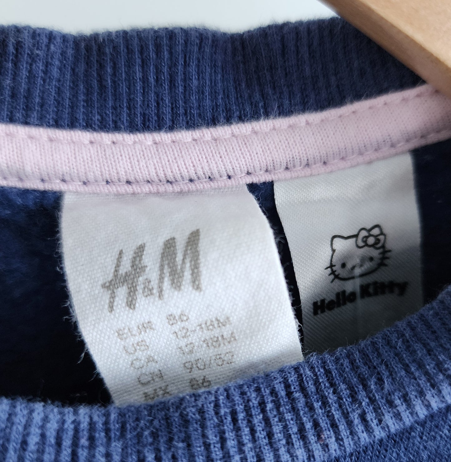 Hello Kitty Sweatshirt, size 12-18m (baby)