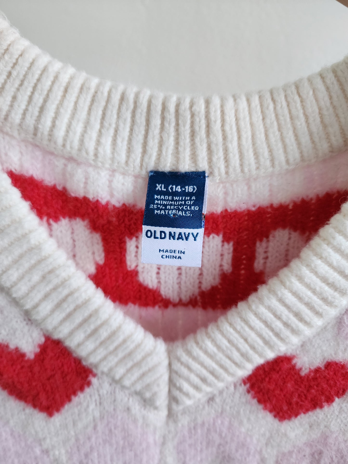 Old Navy heart sweater vest, size 14/16 (kids)