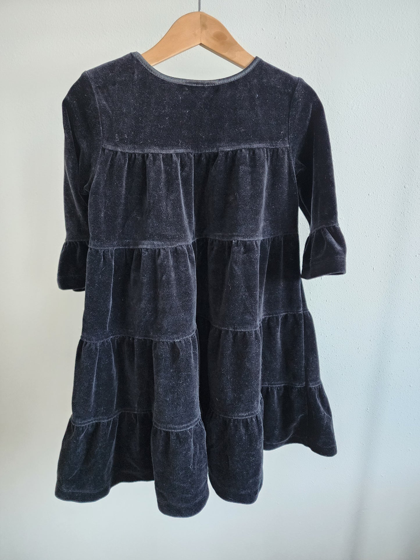 Hanna Andersson black velvet dress, size 100 (kids)