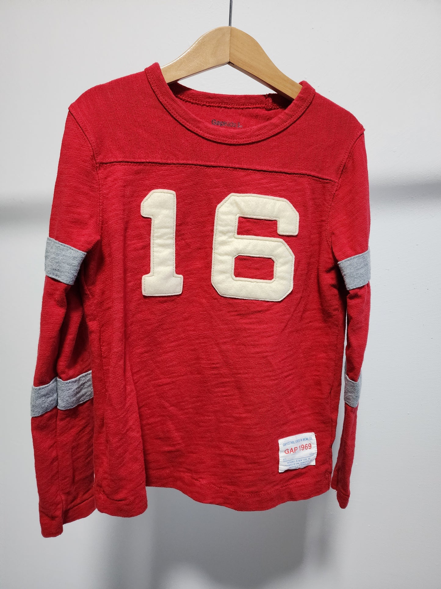 Gap red long sleeve shirt, size S (6/7 kids)