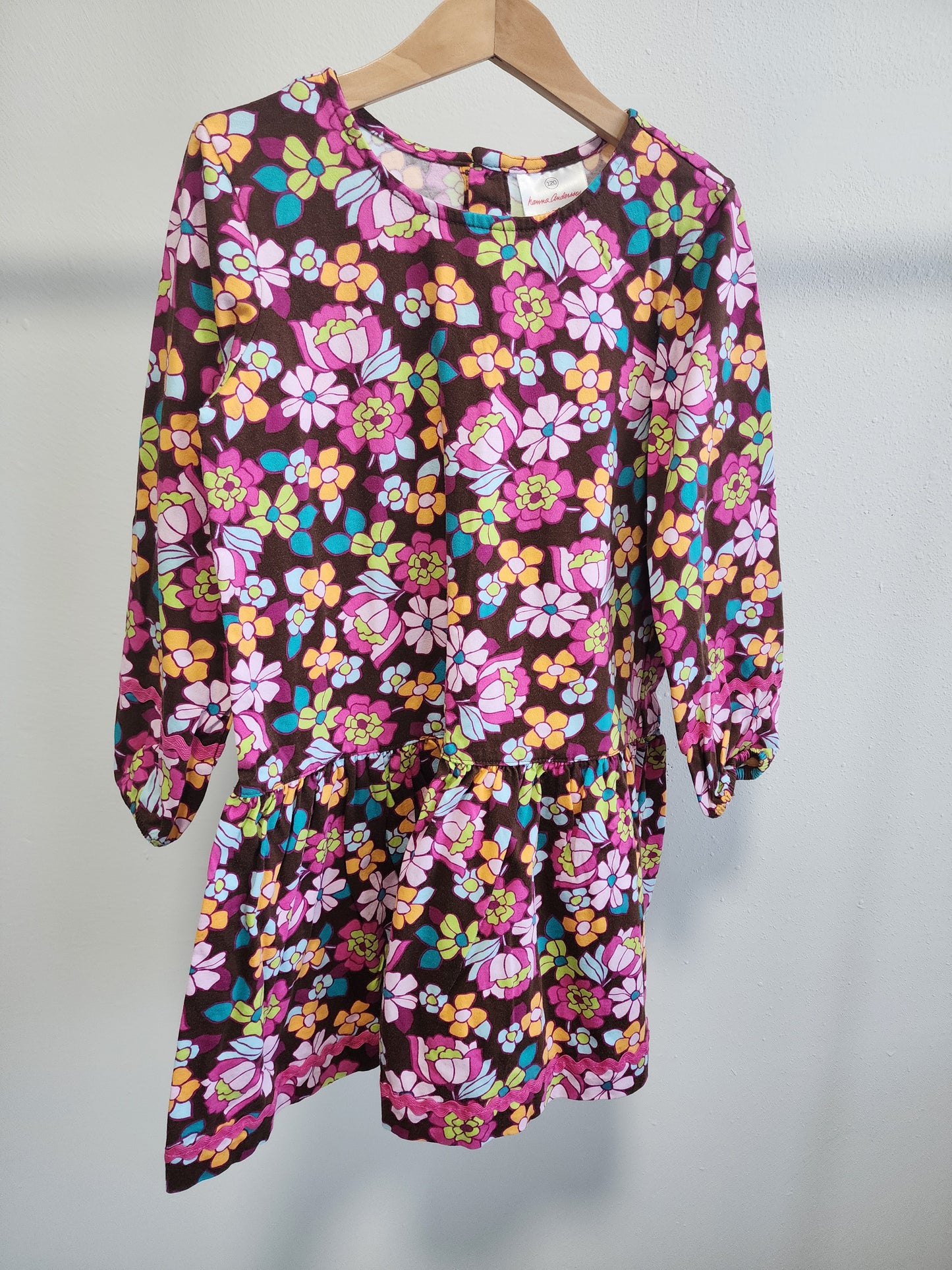 Hanna Andersson Floral Dress, size 120 (kids)